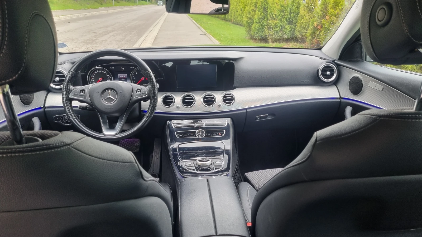 Mercedes-Benz E 220 W213, снимка 9 - Автомобили и джипове - 56058742