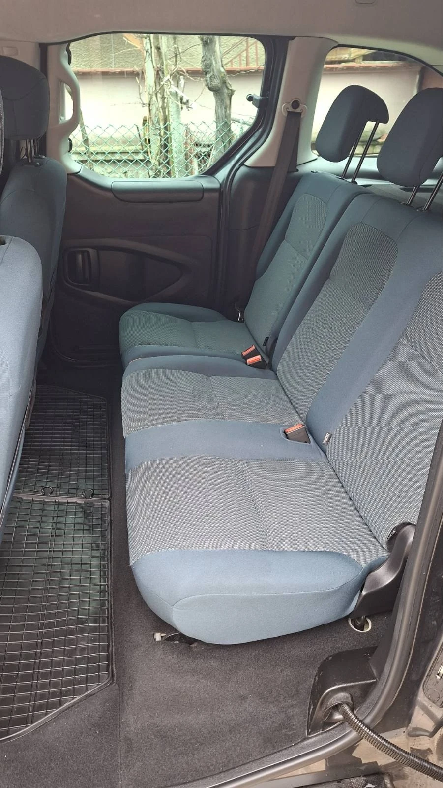 Citroen Berlingo 1.6 HDI , снимка 7 - Автомобили и джипове - 56135302