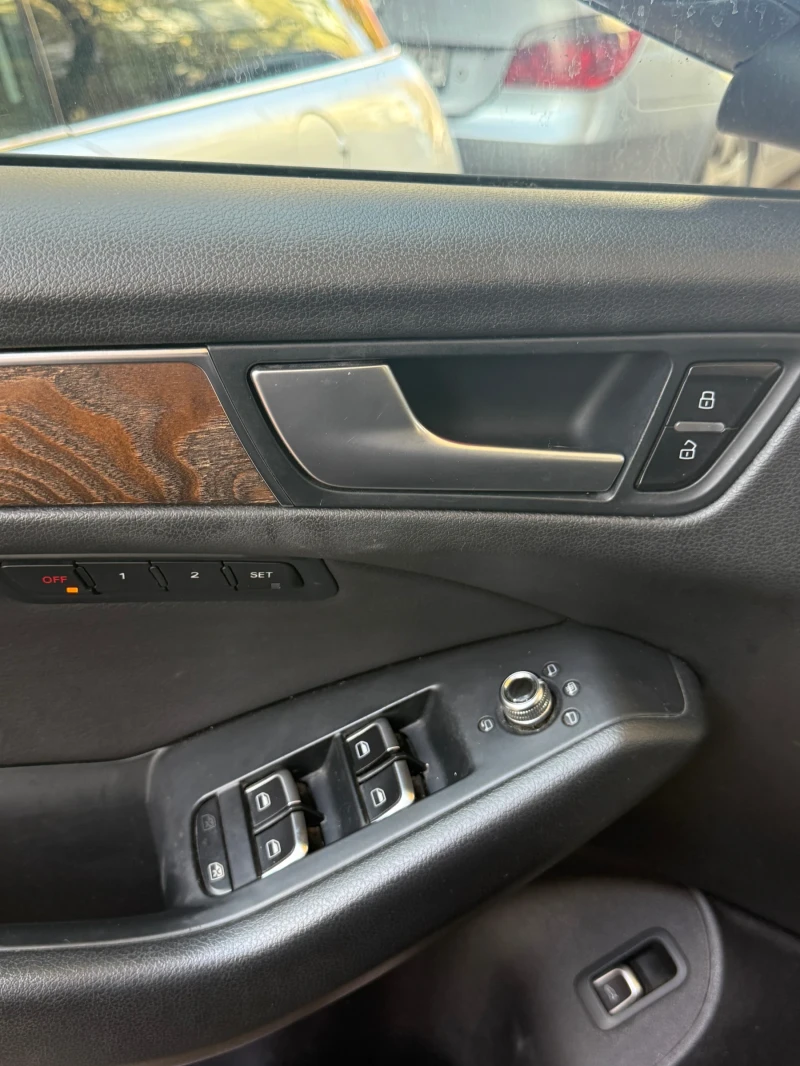Audi Q5 2.0, снимка 8 - Автомобили и джипове - 52535137