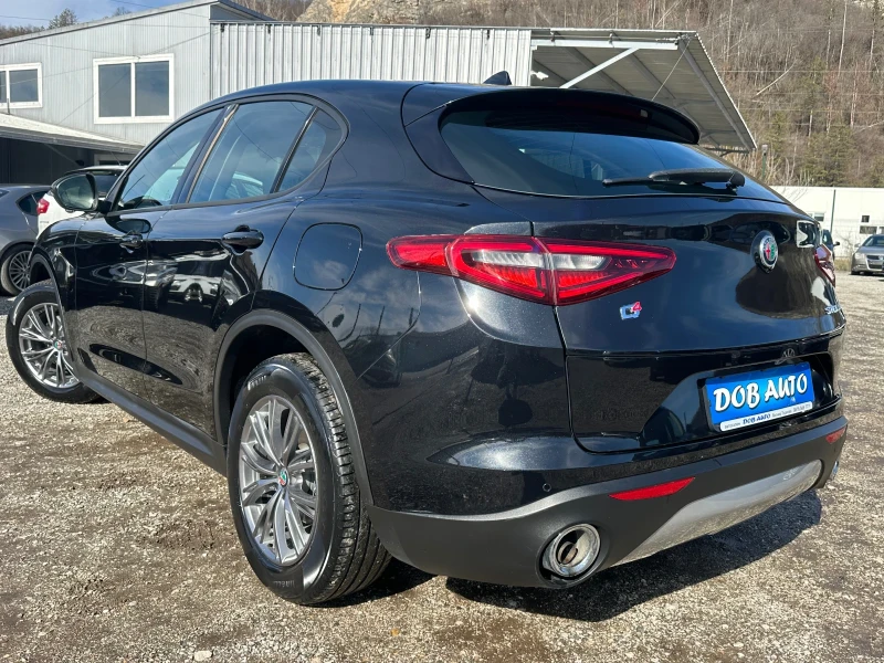 Alfa Romeo Stelvio 2.2D-4x4-АВТОМАТ-НАВИ-ЛЕД-ДИСТРОНИК-КАМЕРА-ПАРКТР, снимка 3 - Автомобили и джипове - 53497864