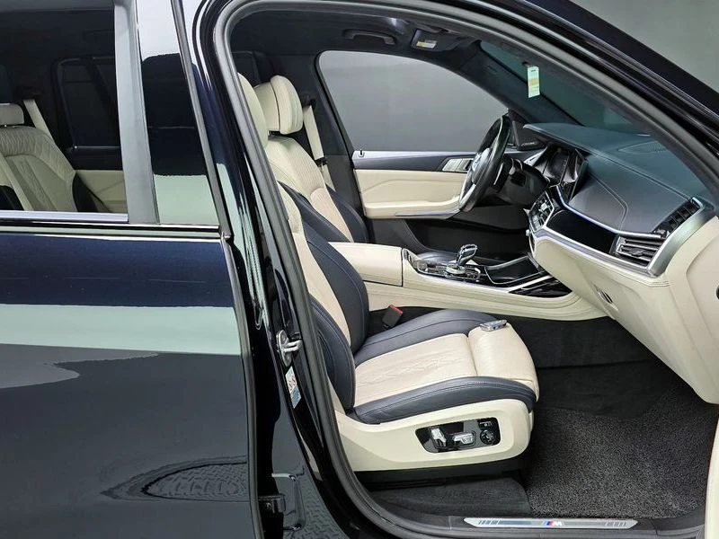 BMW X7 xDrive 30d M Sport First Edition| 265к.с.| ВКЛ.ТЕХ, снимка 11 - Автомобили и джипове - 55231199