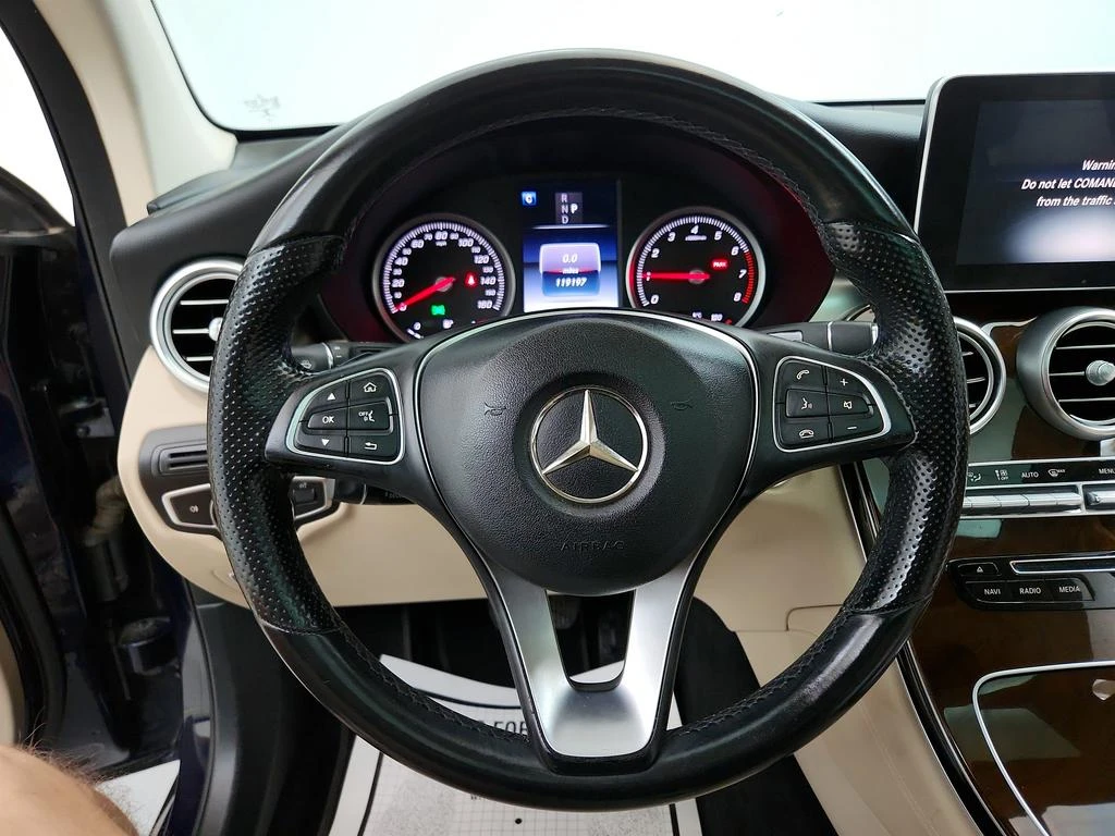 Mercedes-Benz GLC 300 4MATIC* BURMESTER* KEYLESS GO* PANO* PODGREV*  - изображение 10