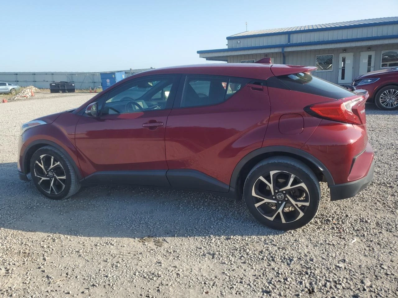 Toyota C-HR XLE - изображение 4