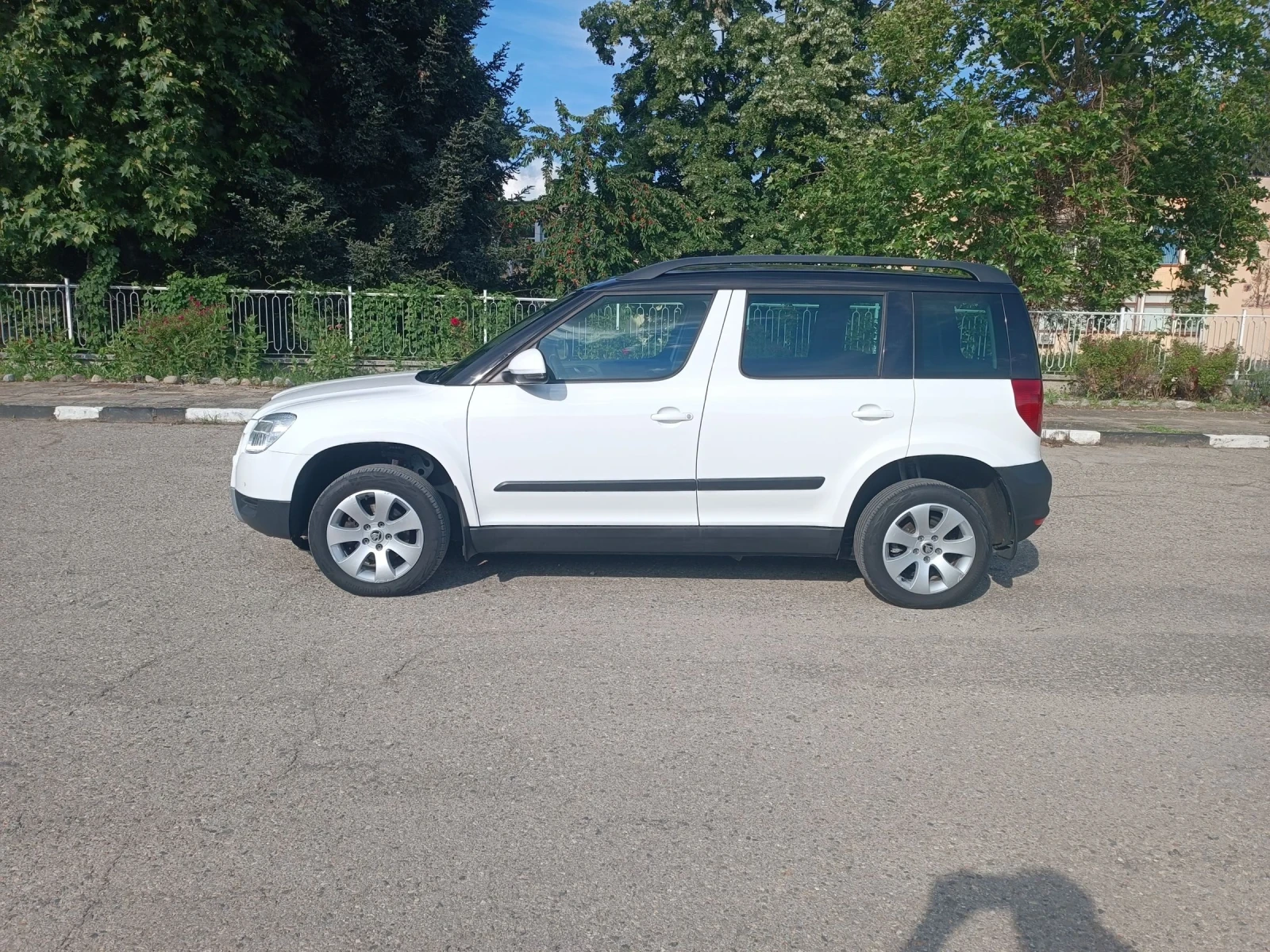 Skoda Yeti 1.6 TDI НОВ ВНОС , снимка 5 - Автомобили и джипове - 54990216