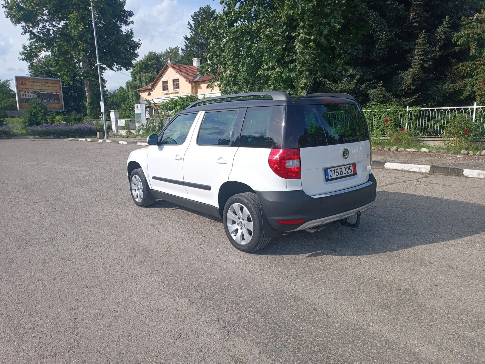 Skoda Yeti 1.6 TDI НОВ ВНОС , снимка 7 - Автомобили и джипове - 54990216