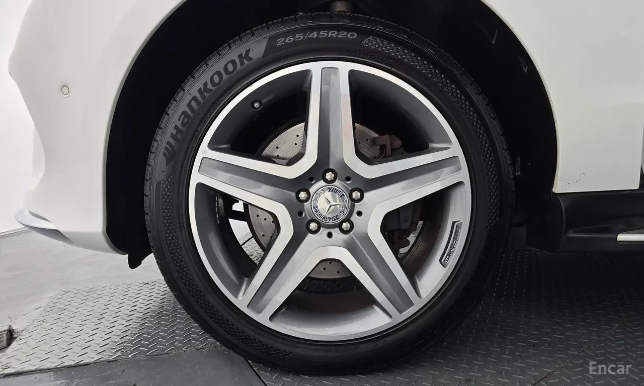 Mercedes-Benz GLE 350 панорама* кожен салон, снимка 16 - Автомобили и джипове - 55539243