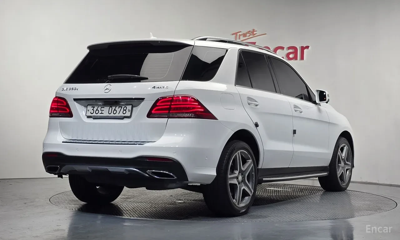 Mercedes-Benz GLE 350 панорама* кожен салон, снимка 2 - Автомобили и джипове - 55539243