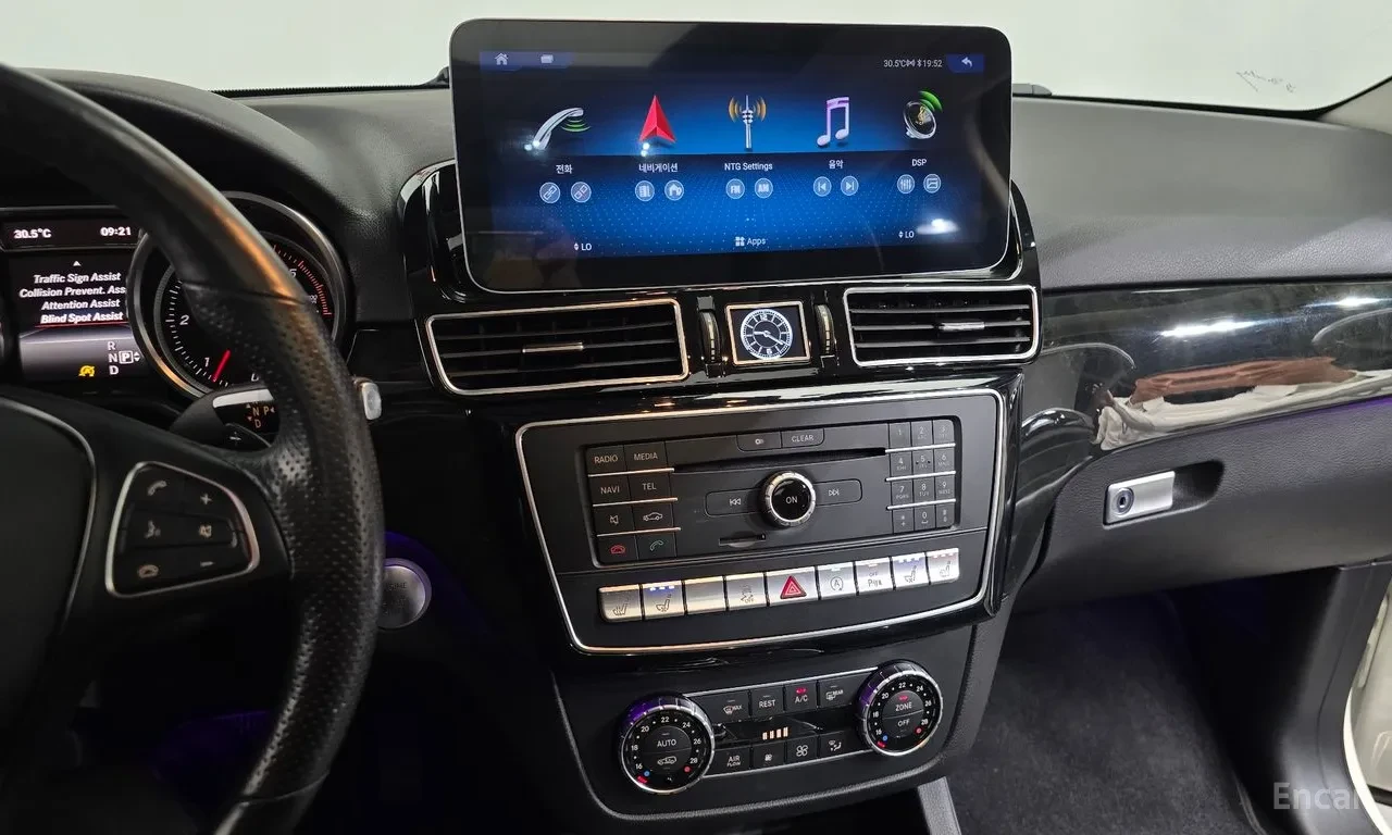 Mercedes-Benz GLE 350 панорама* кожен салон, снимка 12 - Автомобили и джипове - 55539243