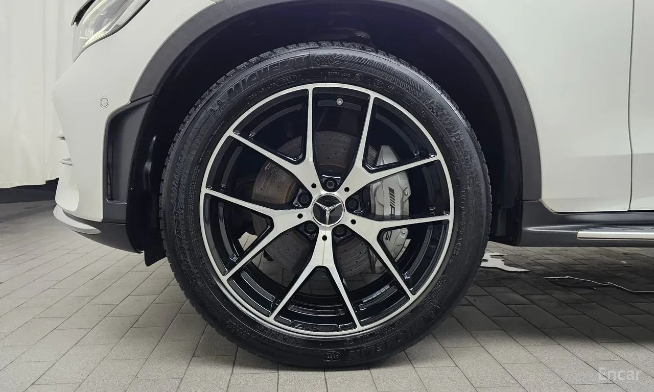 Mercedes-Benz GLC 43 AMG COUPE* BURMESTER* ДИСТРОНИК* ХЕДЪП* 360КАМЕРА* , снимка 5 - Автомобили и джипове - 55802451