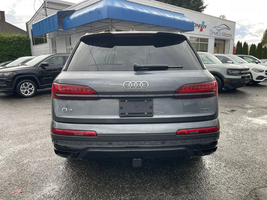 Audi Q7 55TFSI / BANG & OLUFSEN/PANORAMA/DISTRONIC/ОБДУХВА, снимка 7 - Автомобили и джипове - 55949731