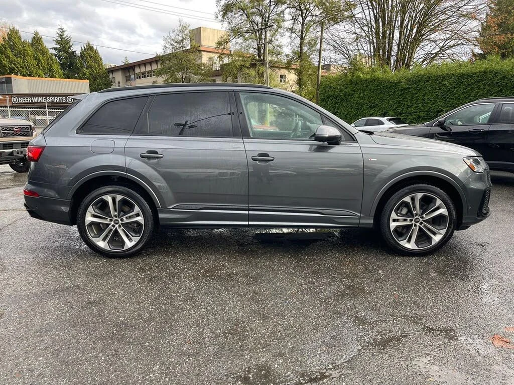 Audi Q7 55TFSI / BANG & OLUFSEN/PANORAMA/DISTRONIC/ОБДУХВА, снимка 8 - Автомобили и джипове - 55949731