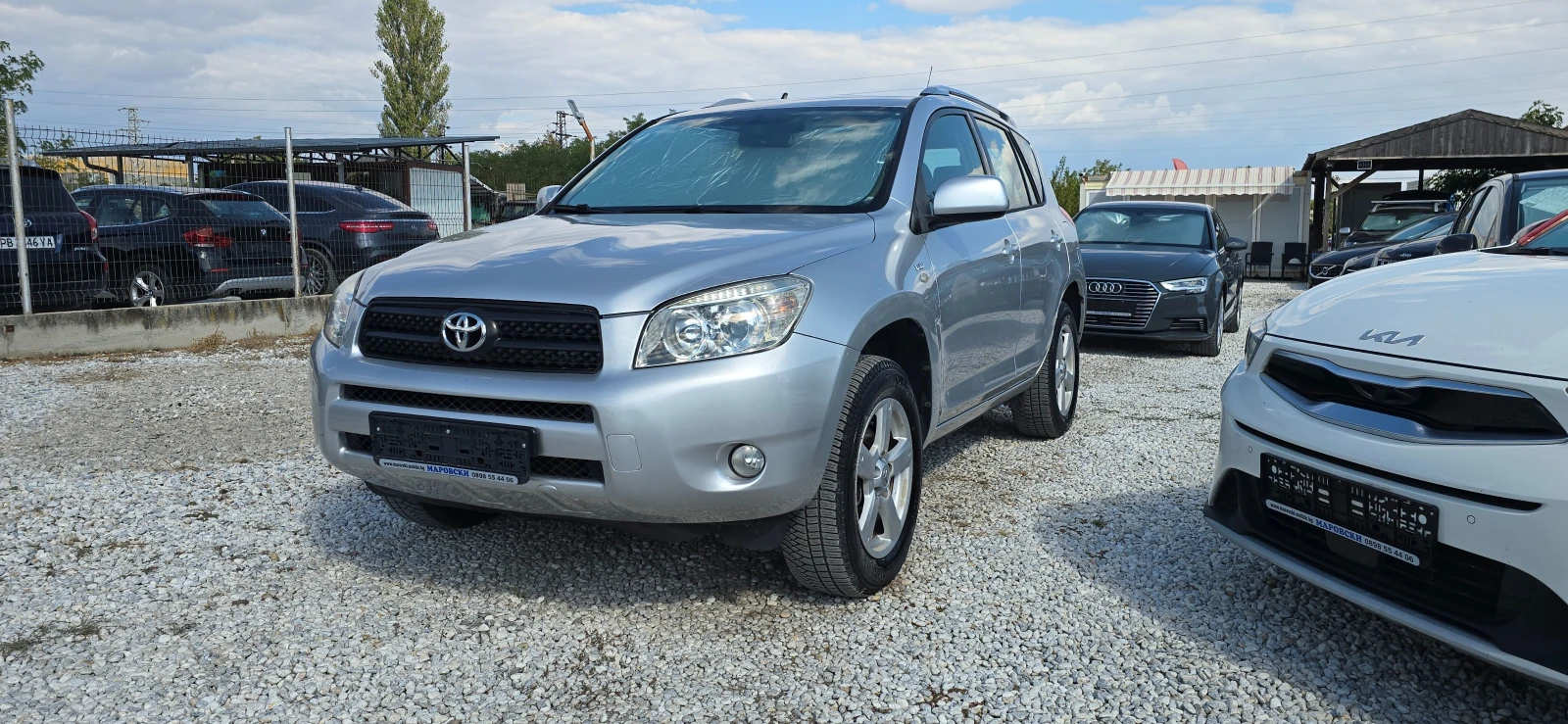 Toyota Rav4 2.2 D4D 136k.c NAVI/CAMERA/VIDEORECORDER/4X4, снимка 3 - Автомобили и джипове - 56112726