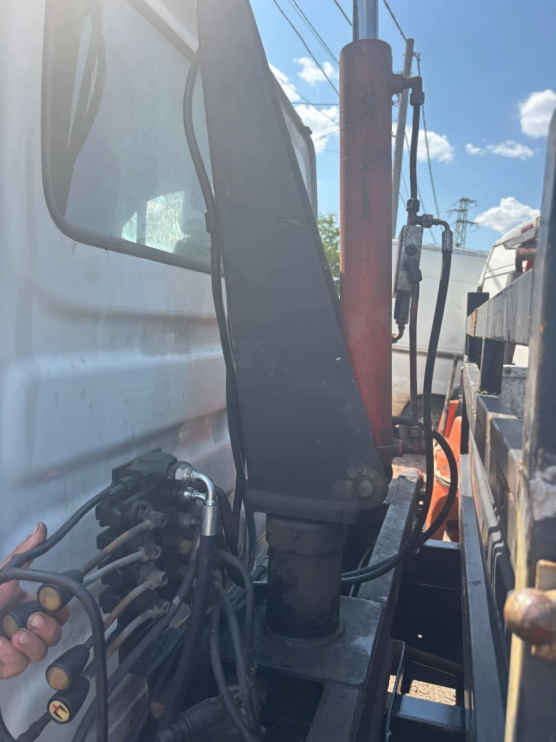 Iveco Daily 2.3 кран-самосвал, снимка 7 - Бусове и автобуси - 51351461