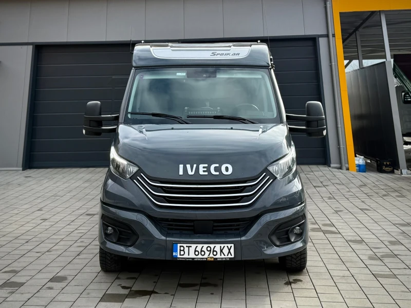 Iveco Daily 35S18 * HiMatic* LED* NAVI* Webasto* Distronic* Ca, снимка 2 - Бусове и автобуси - 53444568