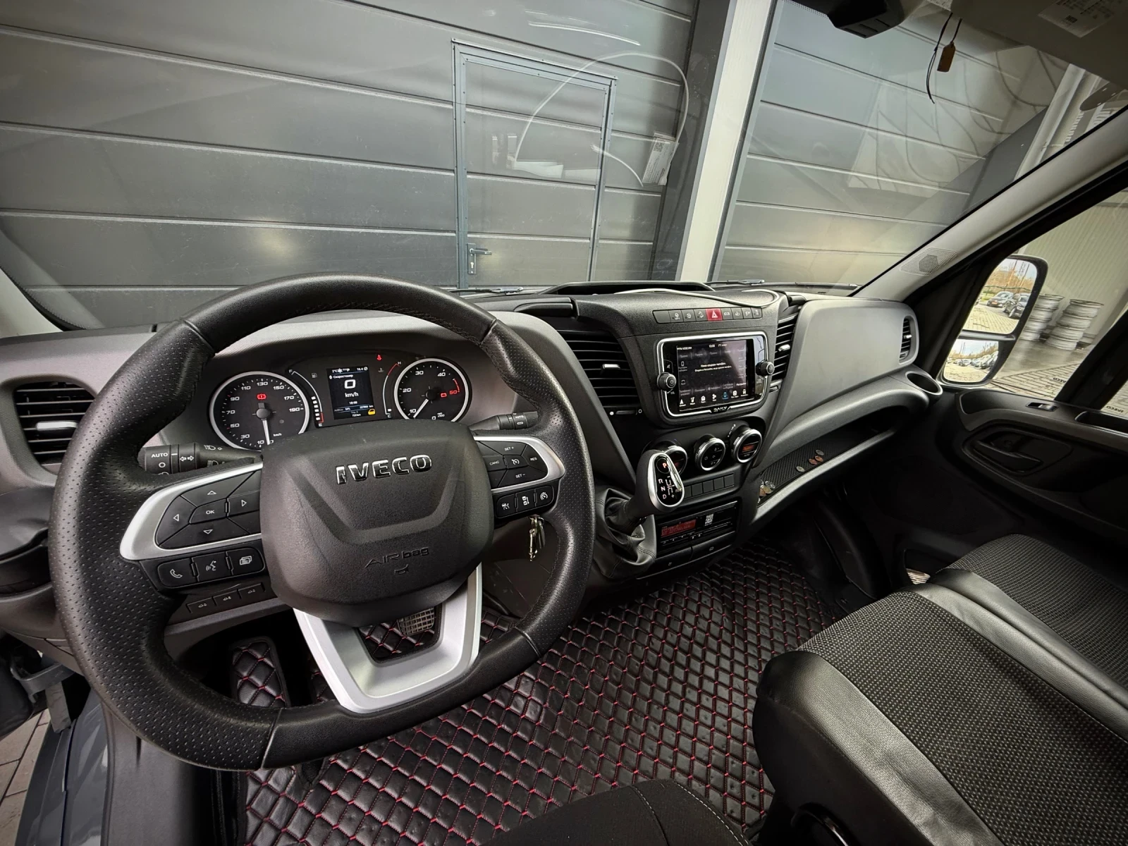 Iveco Daily 35S18 * HiMatic* LED* NAVI* Webasto* Distronic* Ca - изображение 10