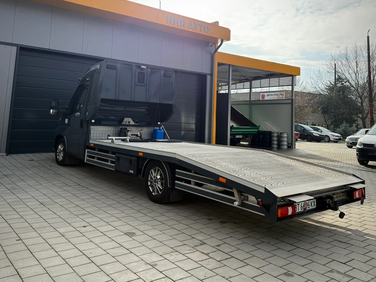 Iveco Daily 35S18 * HiMatic* LED* NAVI* Webasto* Distronic* Ca - изображение 5