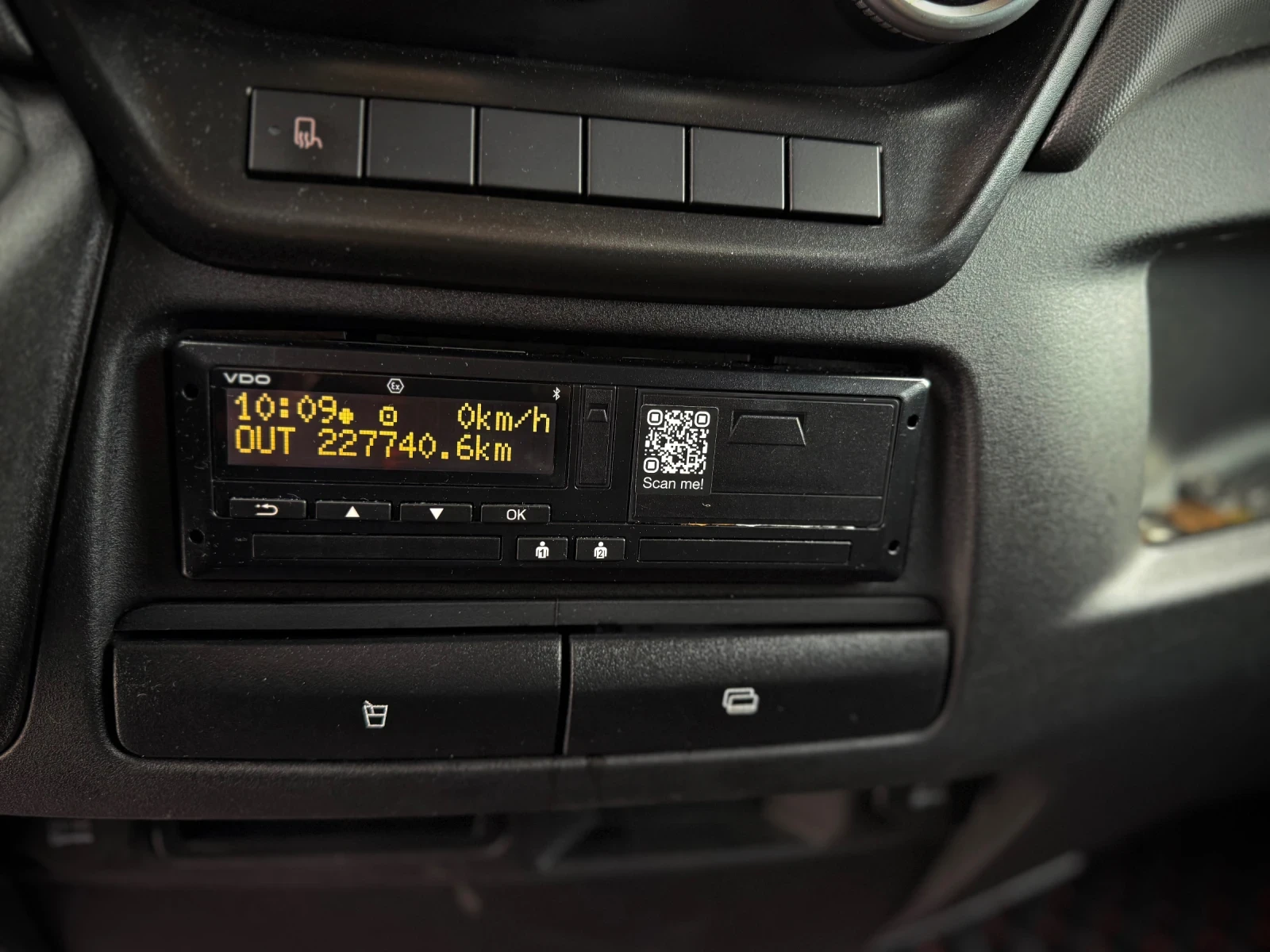 Iveco Daily 35S18 * HiMatic* LED* NAVI* Webasto* Distronic* Ca | Mobile.bg � ����������� 13