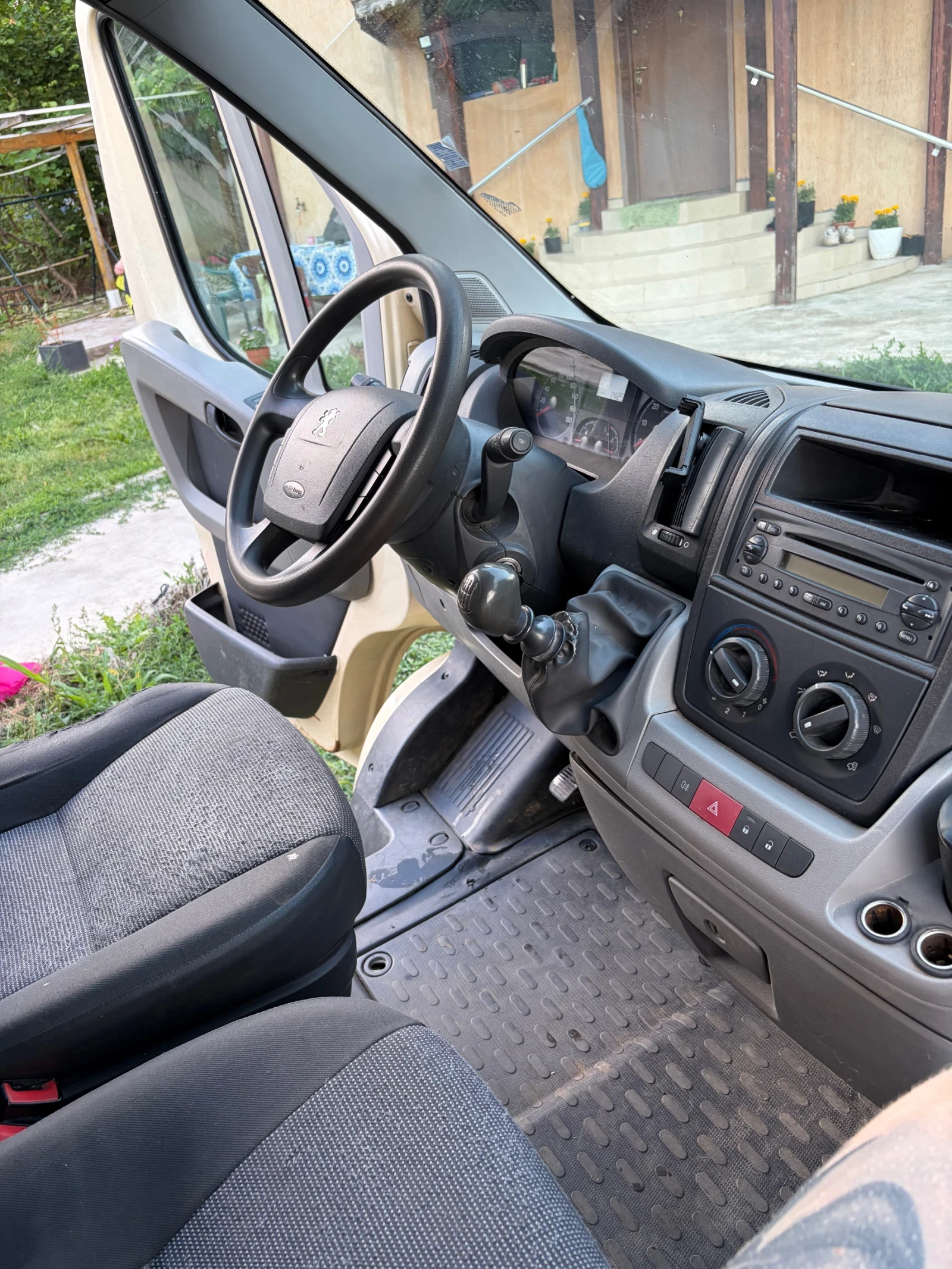 Peugeot Boxer, снимка 12 - Бусове и автобуси - 55165204