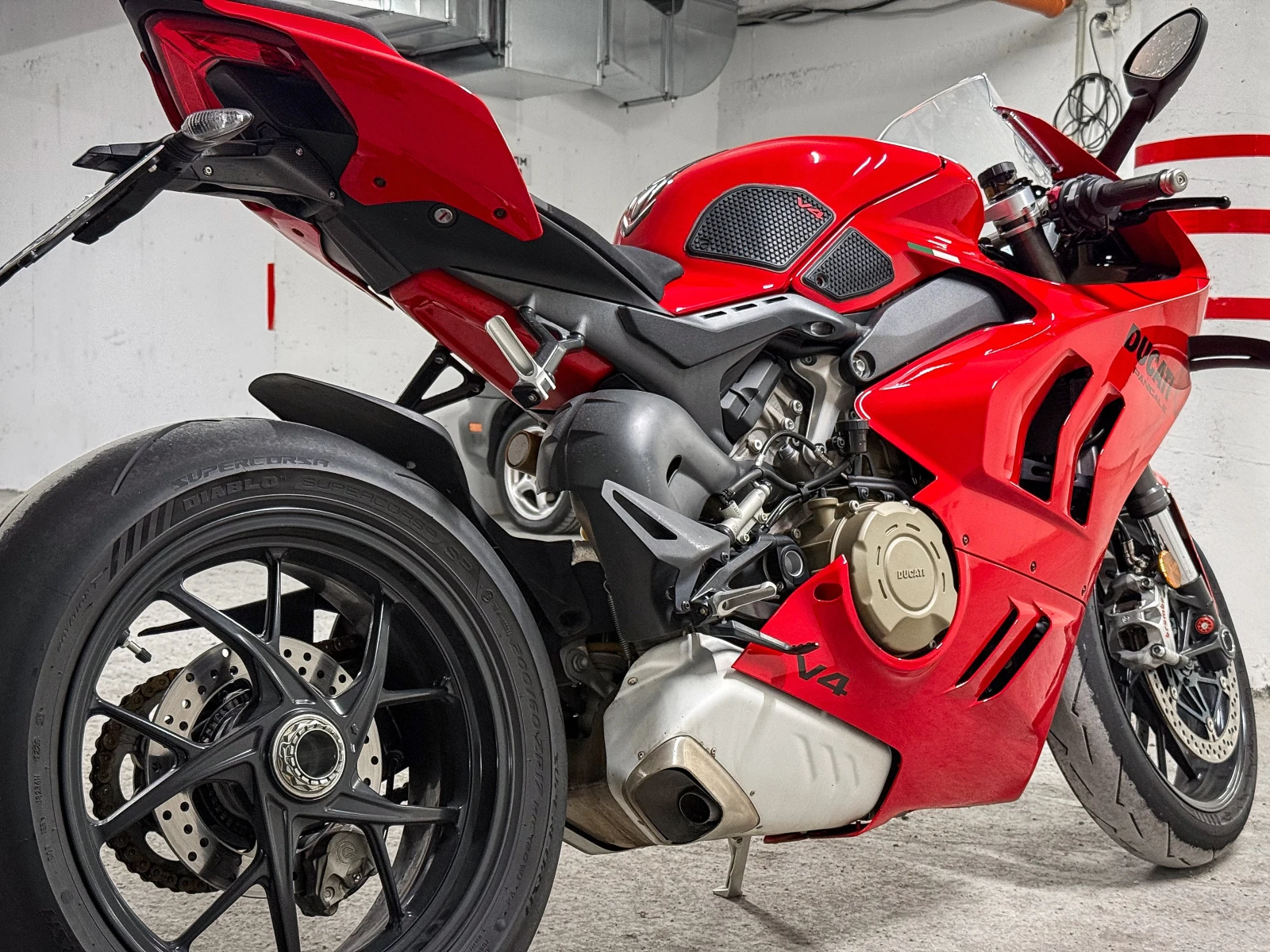 Ducati Panigale V4, снимка 8 - Мотоциклети и мототехника - 56315087