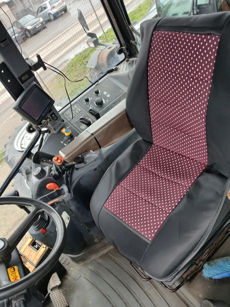 Трактор New Holland ТМ165, снимка 5 - Селскостопанска техника - 53383832