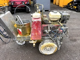 Машини за асфалт Atlas Copco Машина за пътна маркировка, снимка 11