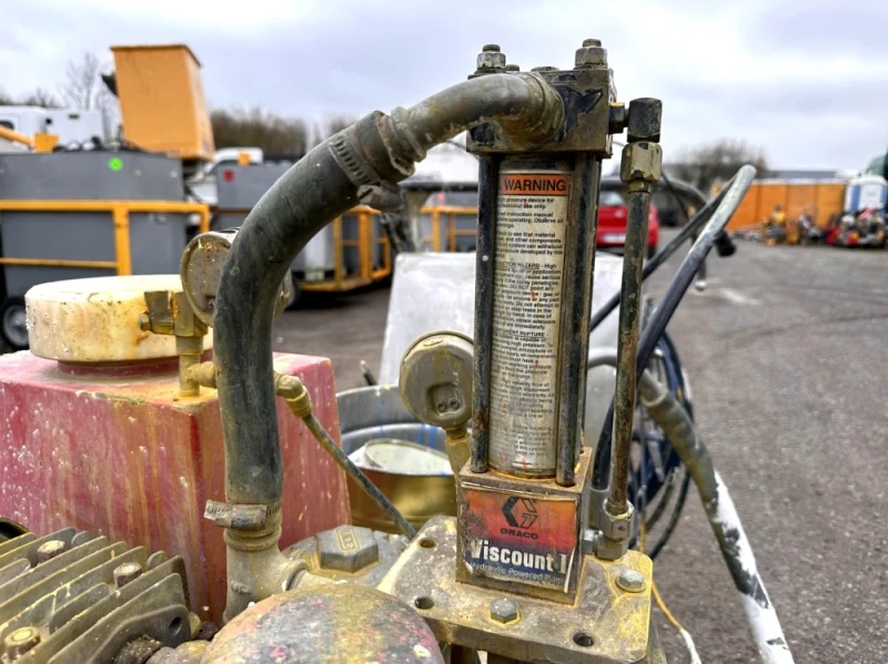 Машини за асфалт Atlas Copco Машина за пътна маркировка, снимка 3 - Индустриална техника - 53104055