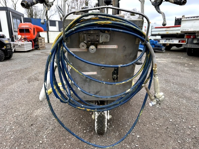 Машини за асфалт Atlas Copco Машина за пътна маркировка, снимка 8 - Индустриална техника - 53104055