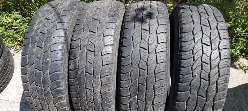 Гуми Всесезонни 235/75R15, снимка 1 - Гуми и джанти - 29865742