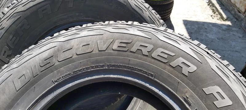 Гуми Всесезонни 235/75R15, снимка 8 - Гуми и джанти - 29865742