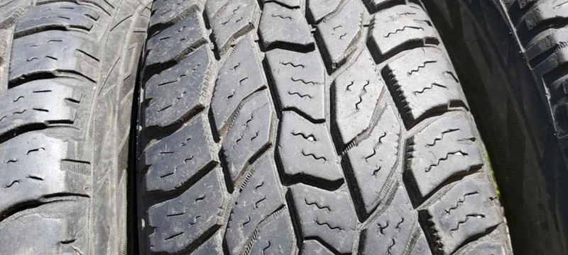 Гуми Всесезонни 235/75R15, снимка 6 - Гуми и джанти - 29865742