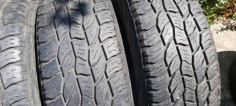 Гуми Всесезонни 235/75R15, снимка 4 - Гуми и джанти - 29865742