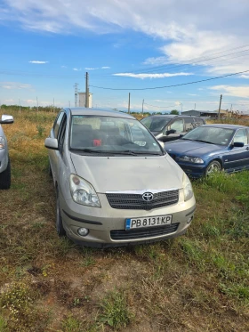 Toyota Corolla verso, снимка 1