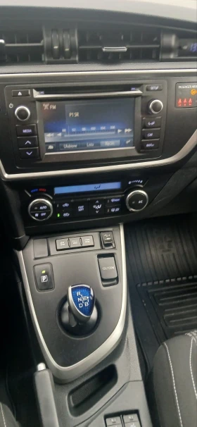 Toyota Auris, снимка 8