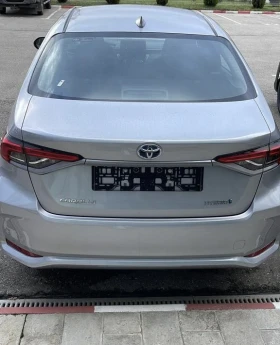 Toyota Corolla 1.8 FACELIFT | Mobile.bg    2