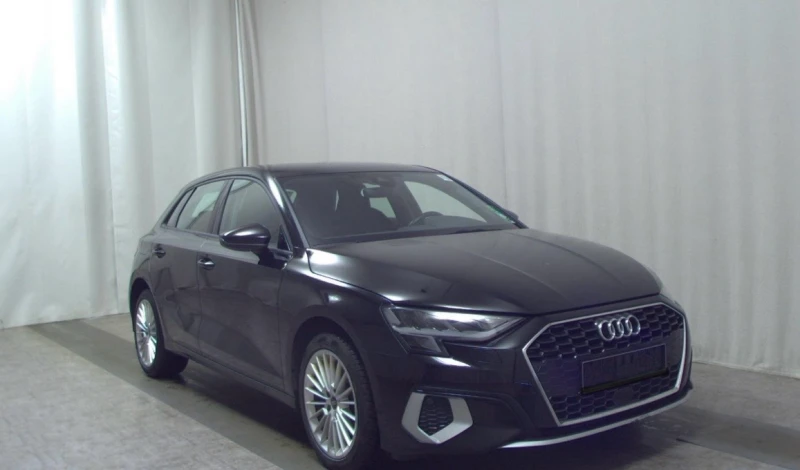 Audi A3 40TFSI Hybrid LED Matrix Facelift ЛИЗИНГ, снимка 2 - Автомобили и джипове - 47564320