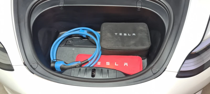 Tesla Model 3 SR+ , снимка 16 - Автомобили и джипове - 47755987