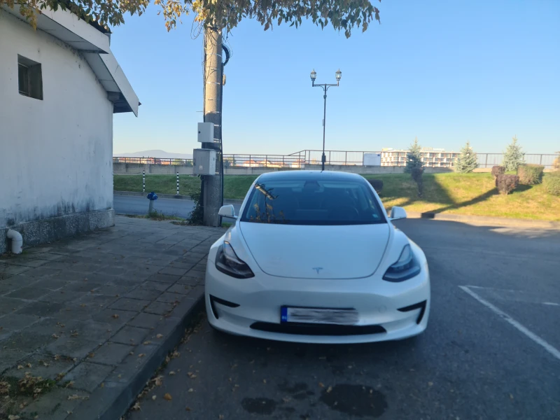 Tesla Model 3 SR+ , снимка 2 - Автомобили и джипове - 47755987