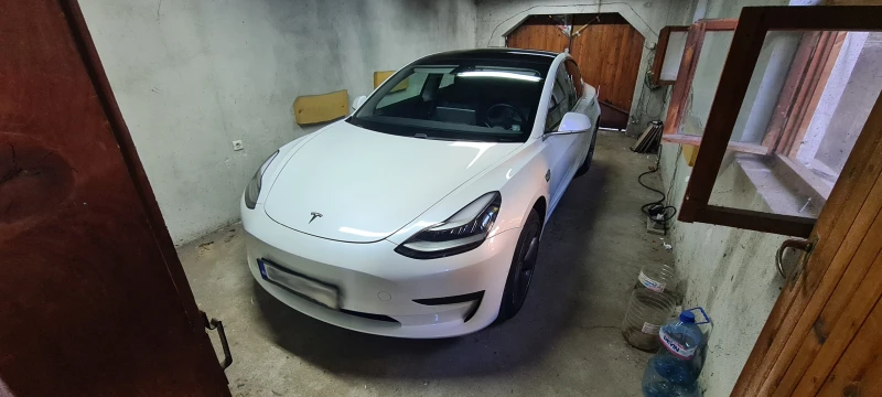 Tesla Model 3 SR+ , снимка 9 - Автомобили и джипове - 47755987