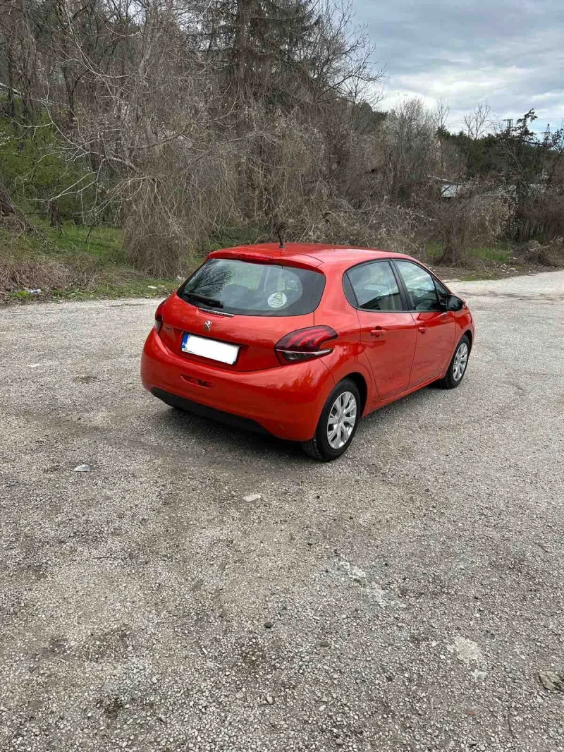 Peugeot 208, снимка 3 - Автомобили и джипове - 48132950