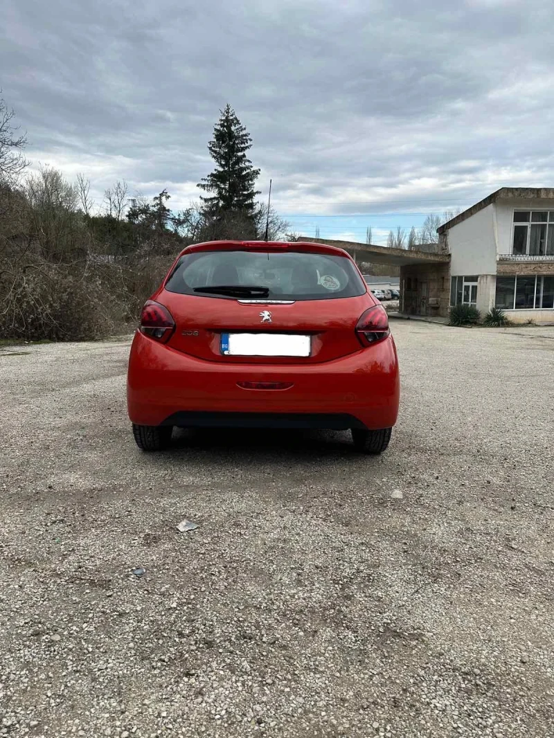 Peugeot 208, снимка 2 - Автомобили и джипове - 48132950