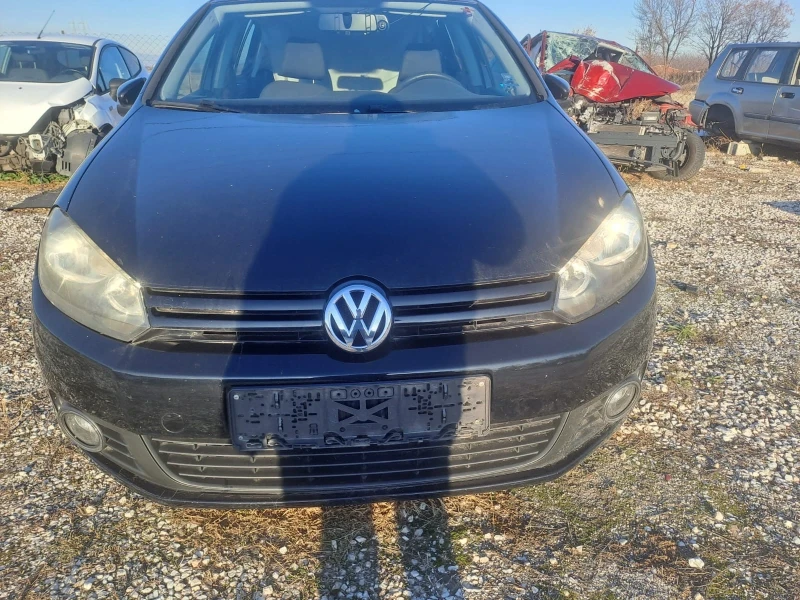 VW Golf 1.6i, снимка 2 - Автомобили и джипове - 48603223