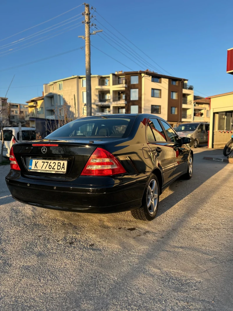 Mercedes-Benz C 180, снимка 3 - Автомобили и джипове - 49415025