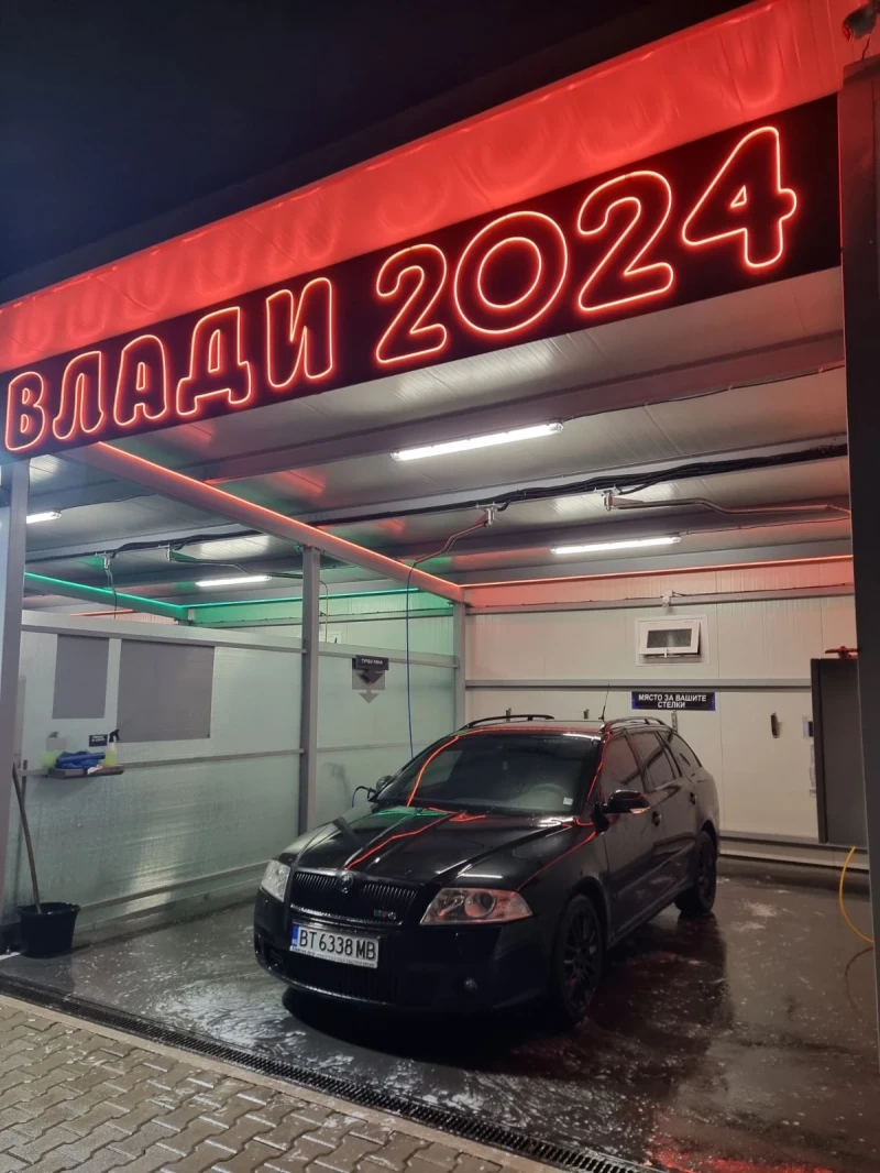 Skoda Octavia 2.0 TDI 170ps. VRS НАПЪЛНО ОБСЛУЖЕН !, снимка 4 - Автомобили и джипове - 51245088