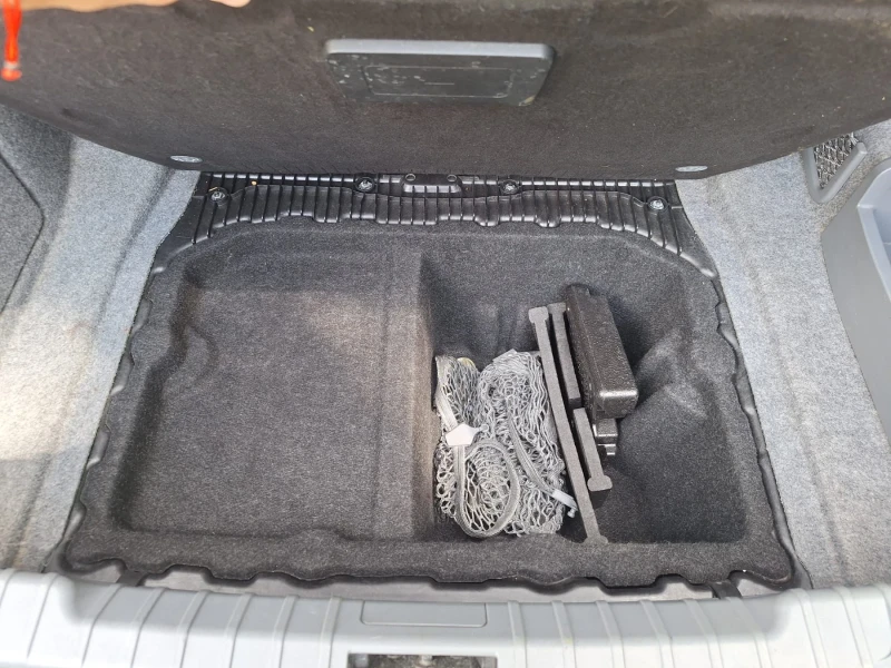 BMW 330 N52, 258к.с. кожа, навигация, автомат. Отличен., снимка 17 - Автомобили и джипове - 51735202