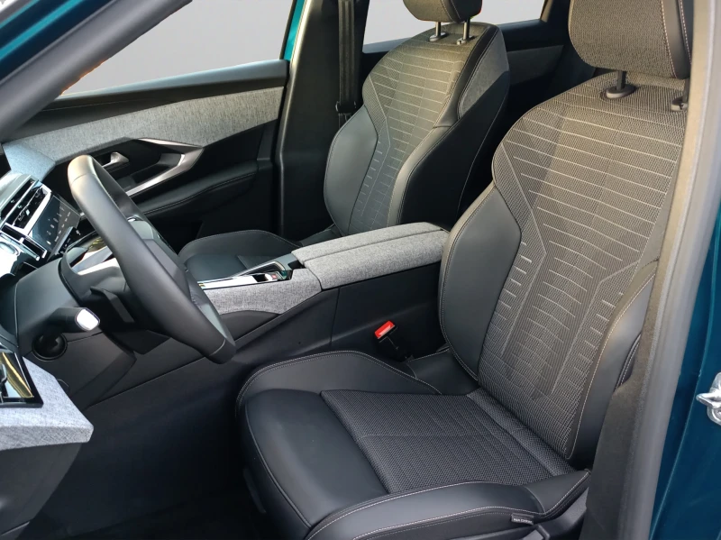 Peugeot 3008 ALLURE Electric 157 кВ 210 к.с., снимка 10 - Автомобили и джипове - 52815008
