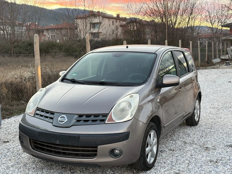 Nissan Note 1.4 i Перфектен Климатроник , снимка 4 - Автомобили и джипове - 52949965