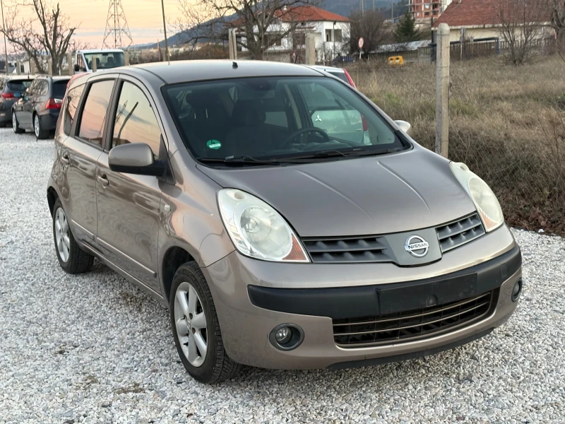 Nissan Note 1.4 i Перфектен Климатроник , снимка 8 - Автомобили и джипове - 52949965