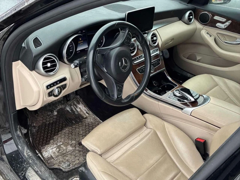 Mercedes-Benz C 300 * CARFAX * БЕЗ ПЪРВОНАЧАЛНА ВНОСКА, снимка 5 - Автомобили и джипове - 53523043