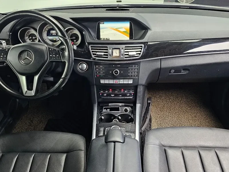 Mercedes-Benz E 250 4MATIC - САМО 30% АВАНС, снимка 7 - Автомобили и джипове - 55429304