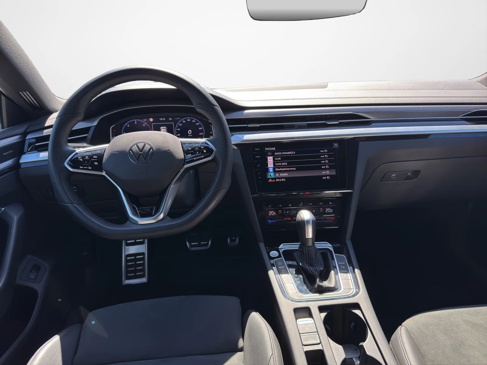 VW Arteon 2.0 TDI DSG R-Line, снимка 7 - Автомобили и джипове - 16172244